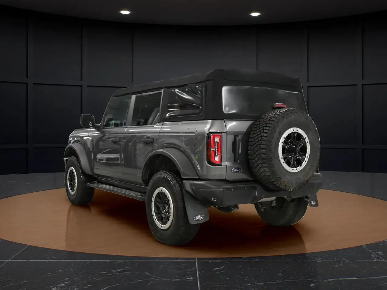 Ford Bronco снимка Ford Bronco