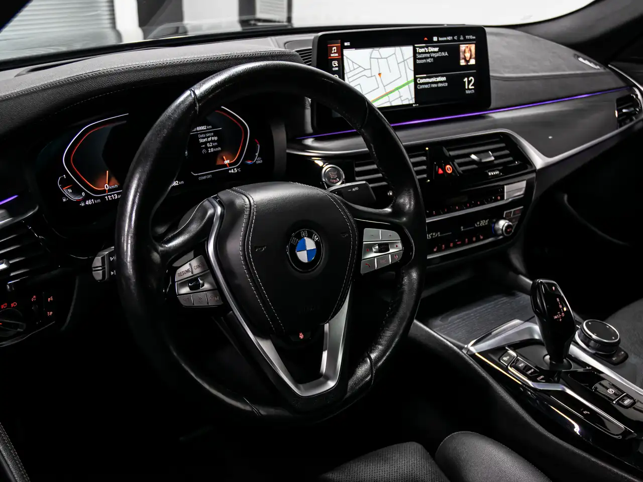 BMW 5 Series снимка BMW 5 Series
