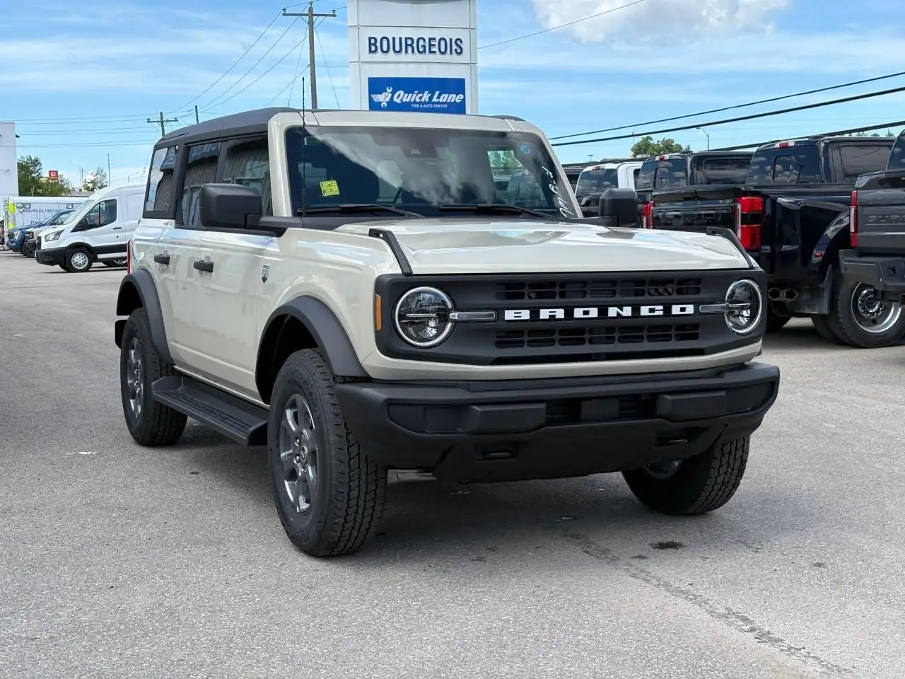 Ford Bronco снимка Ford Bronco