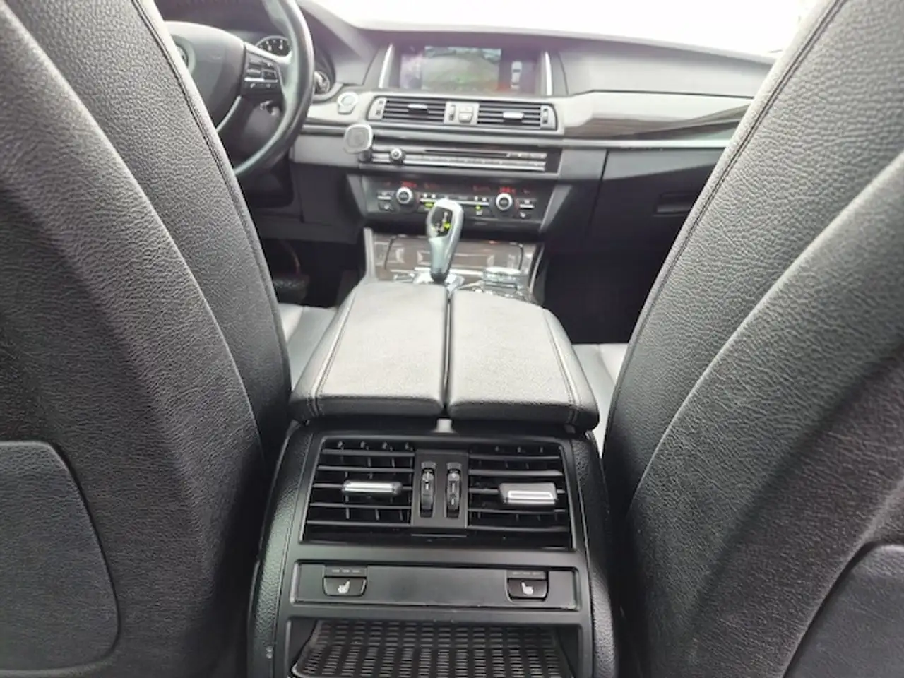BMW 5 Series fotografie BMW 5 Series