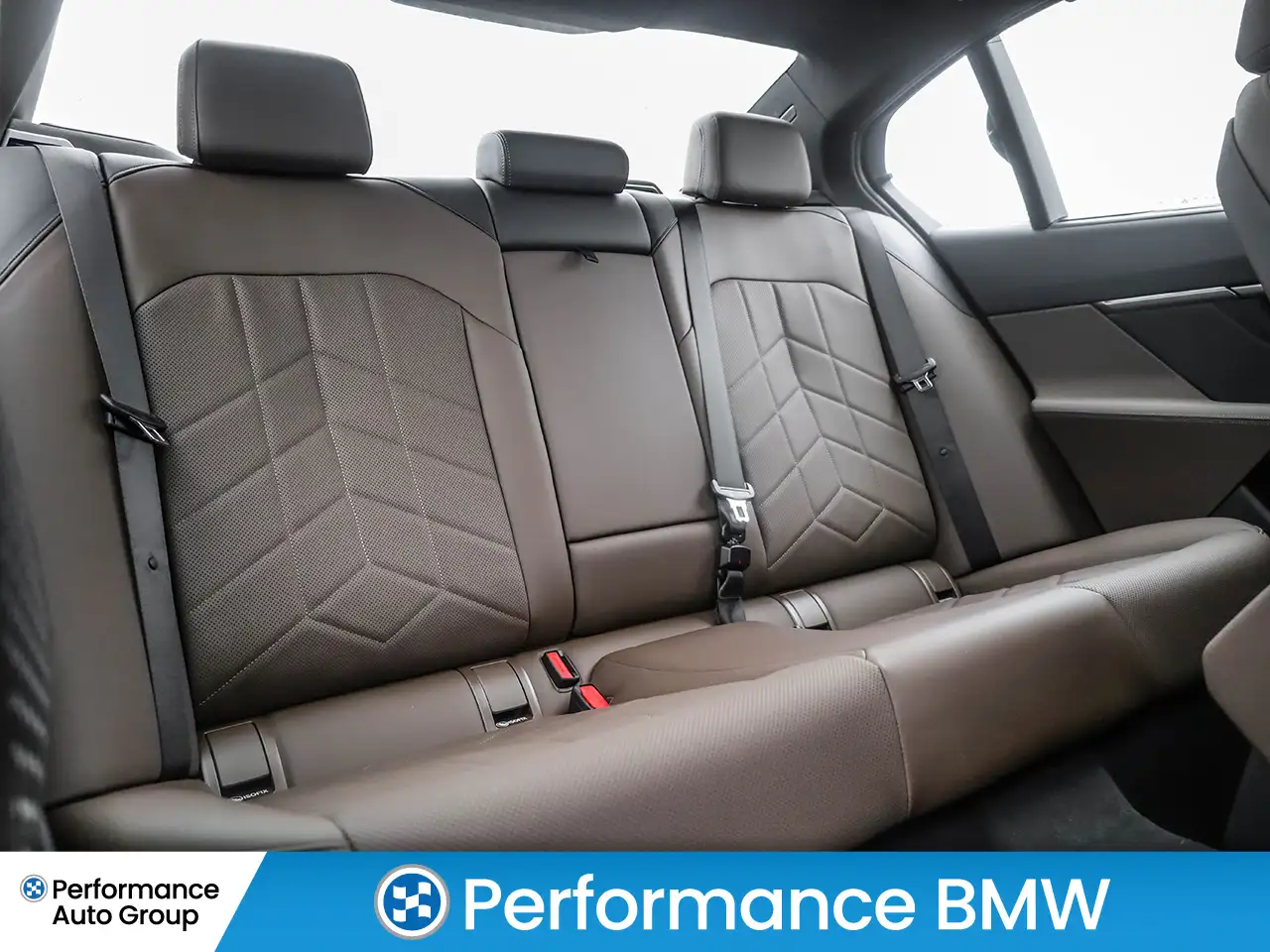 BMW 5 Series снимка BMW 5 Series