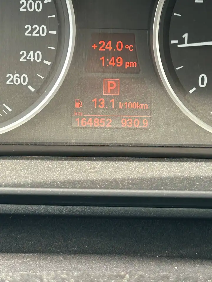 BMW 5 Series снимка BMW 5 Series