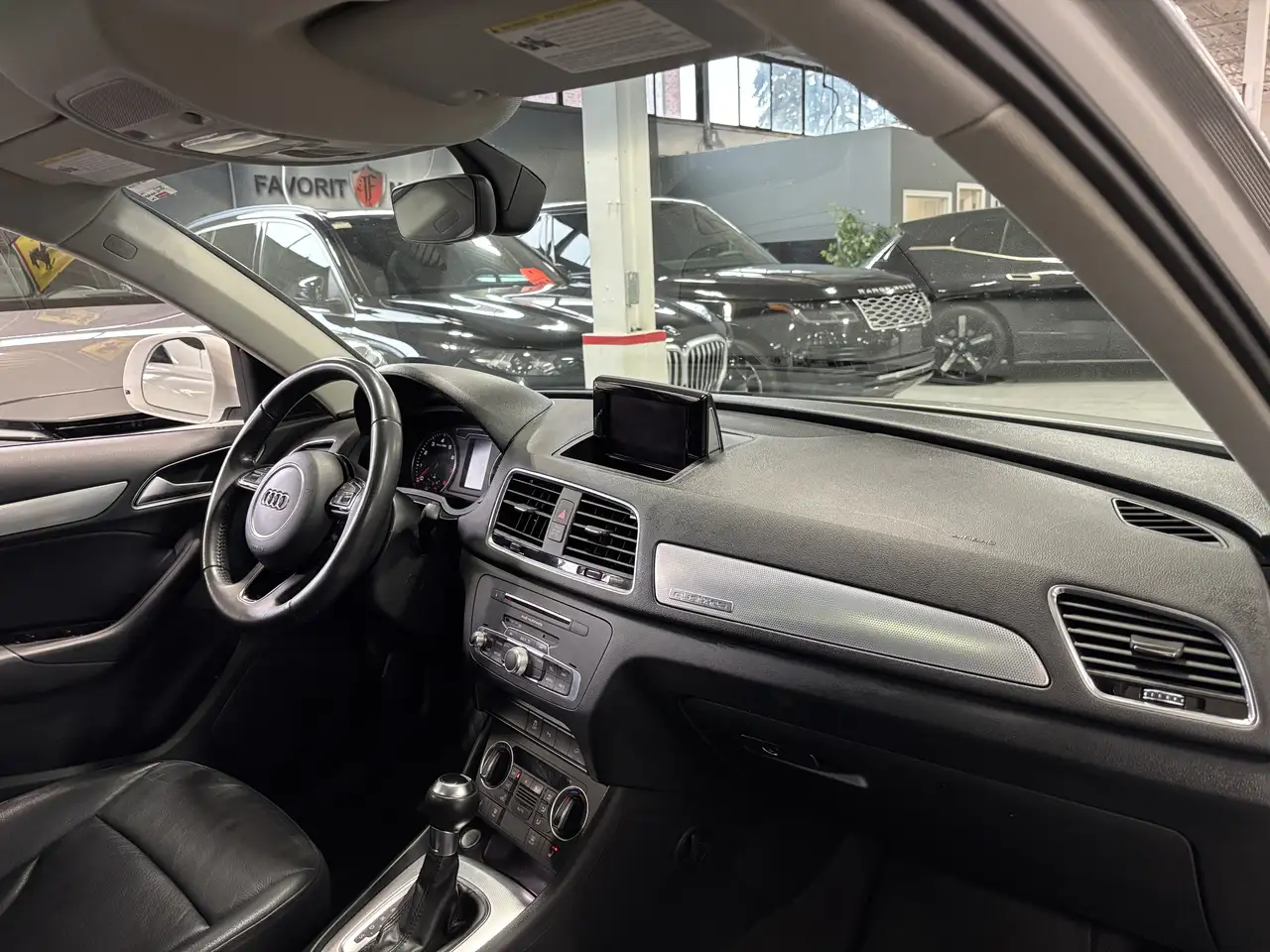 Audi Q3 fotografie Audi Q3
