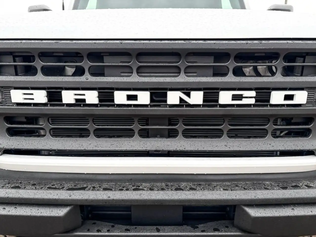 Ford Bronco снимка Ford Bronco