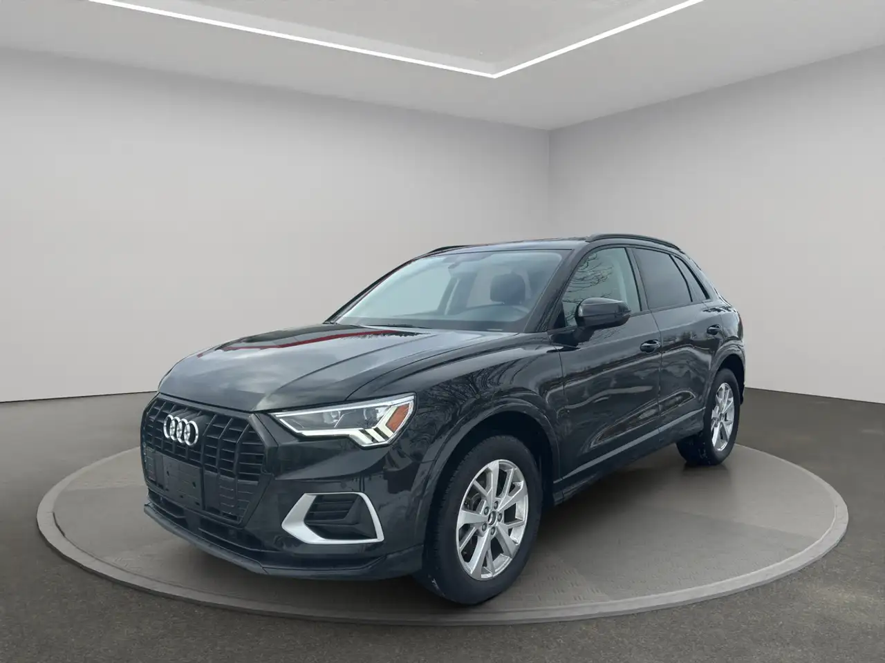 Audi Q3 снимка Audi Q3