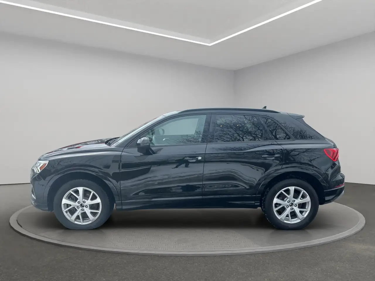 Audi Q3 снимка Audi Q3