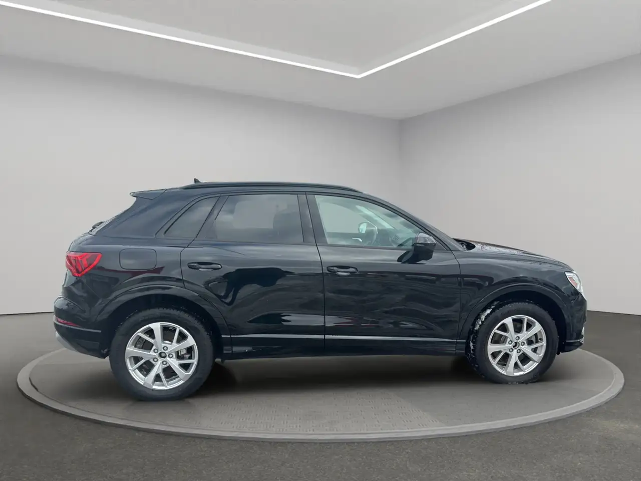 Audi Q3 снимка Audi Q3