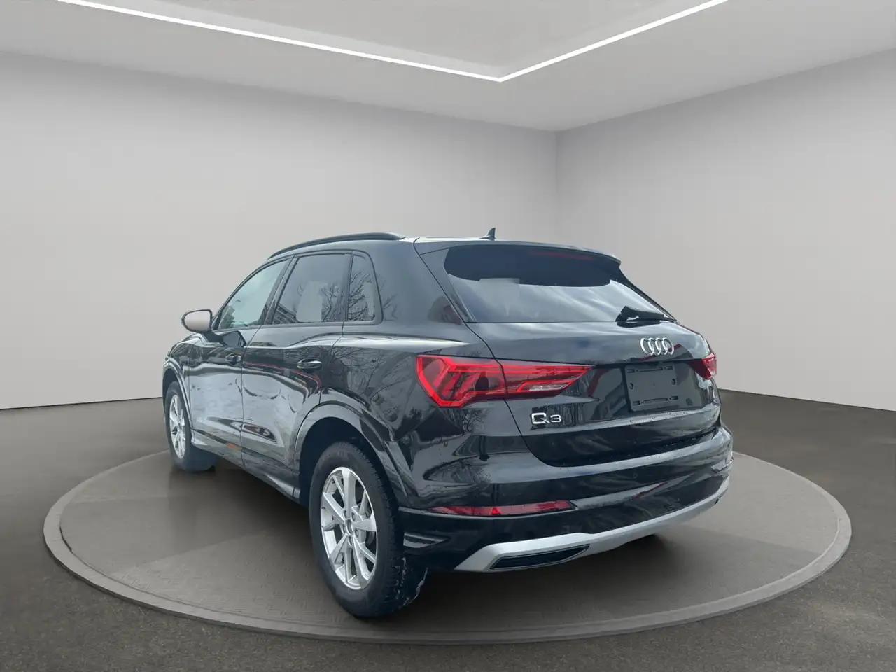 Audi Q3 снимка Audi Q3