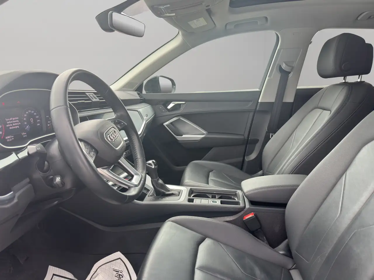Audi Q3 снимка Audi Q3