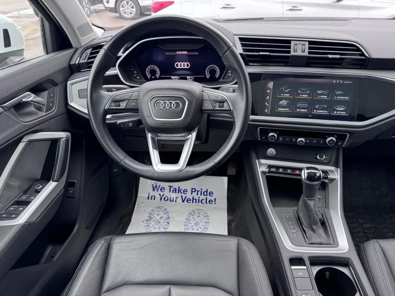 Audi Q3 снимка Audi Q3