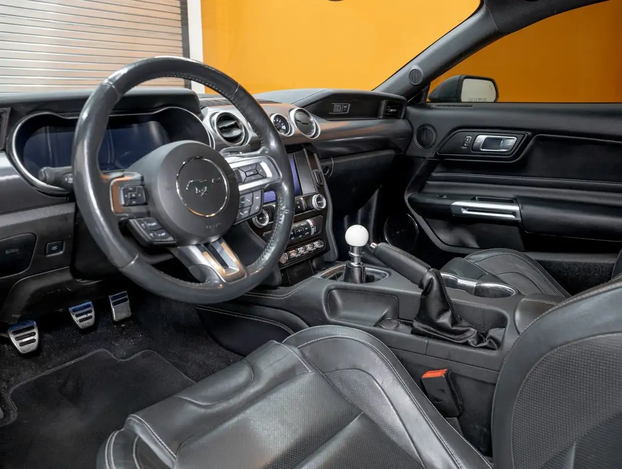 Ford Mustang снимка Ford Mustang