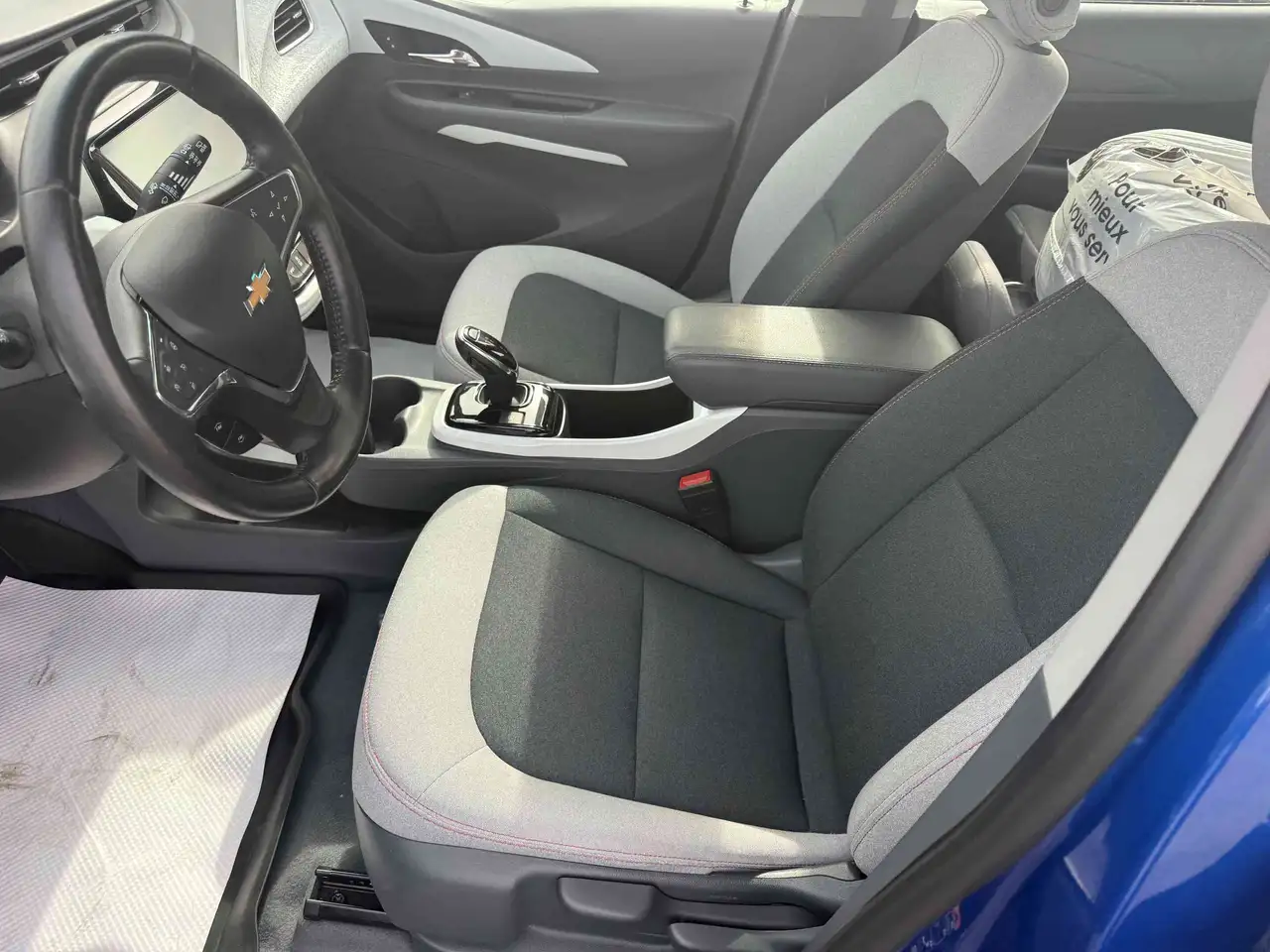 Chevrolet Bolt снимка Chevrolet Bolt