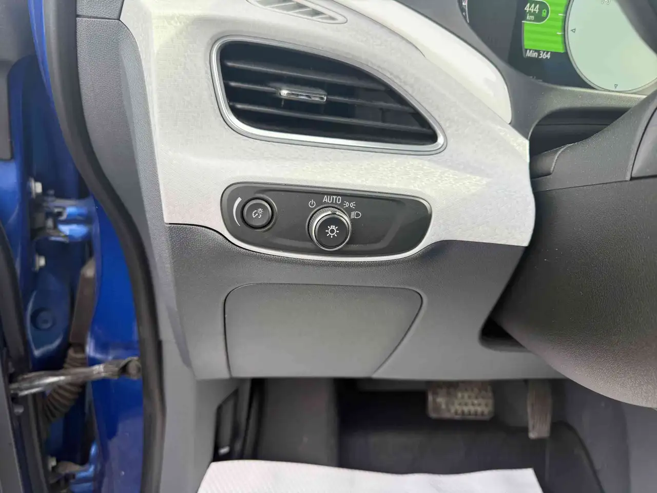 Chevrolet Bolt снимка Chevrolet Bolt