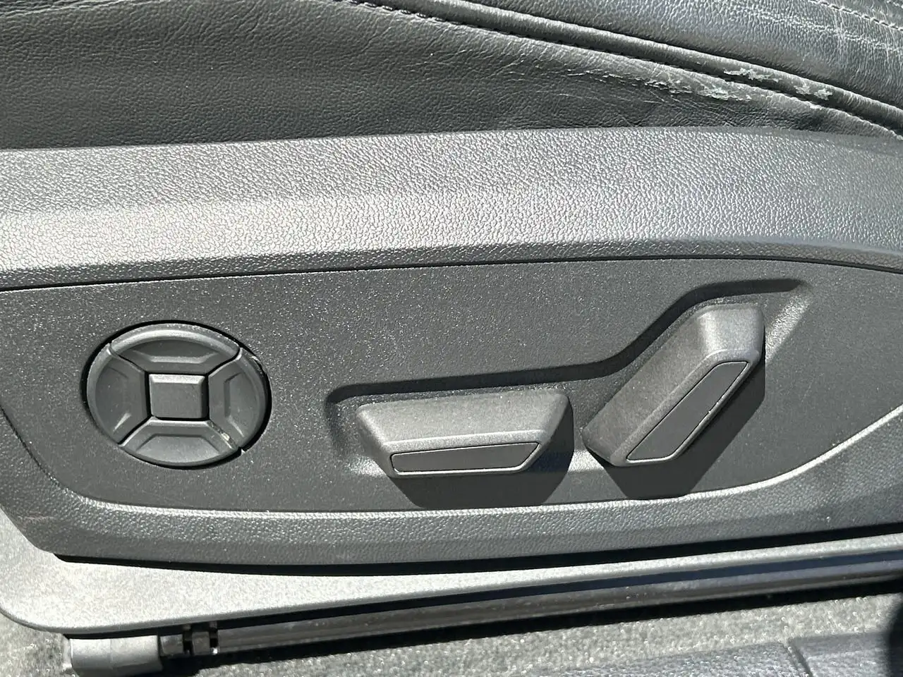 Audi Q3 снимка Audi Q3
