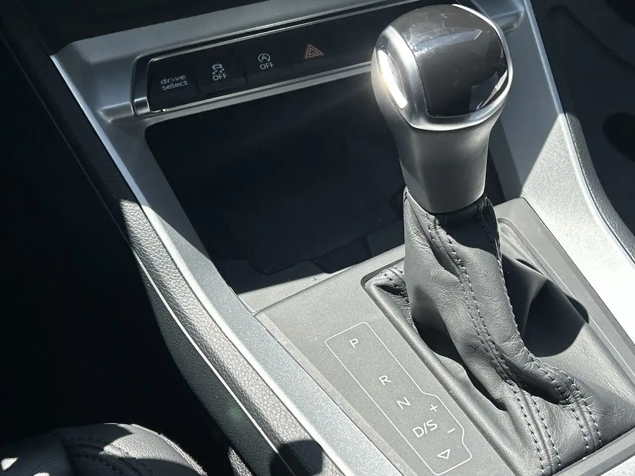 Audi Q3 снимка Audi Q3