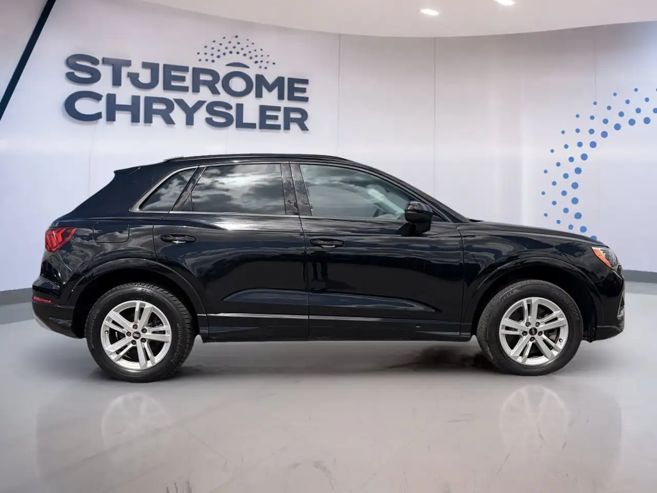 Audi Q3 снимка Audi Q3
