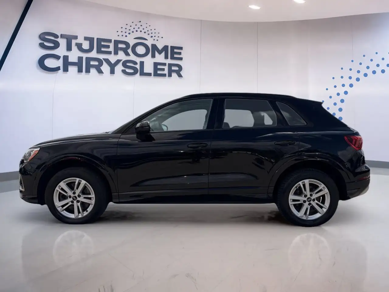 Audi Q3 снимка Audi Q3