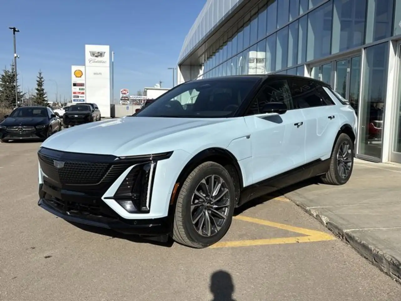 Cadillac Lyriq снимка Cadillac Lyriq