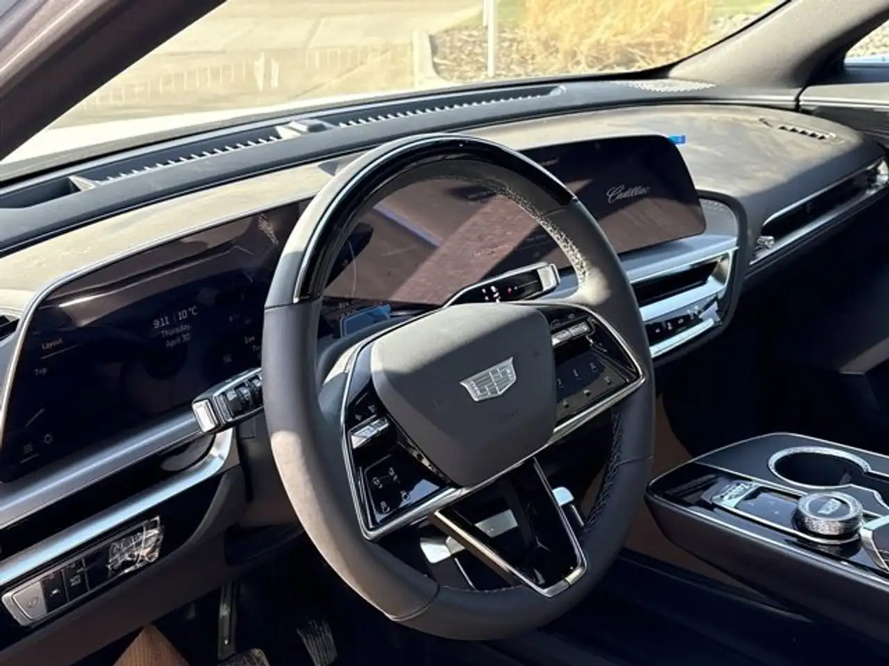 Cadillac Lyriq снимка Cadillac Lyriq