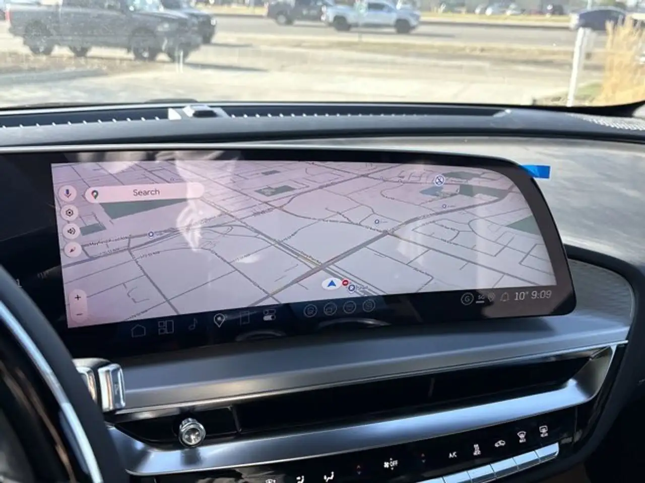 Cadillac Lyriq снимка Cadillac Lyriq