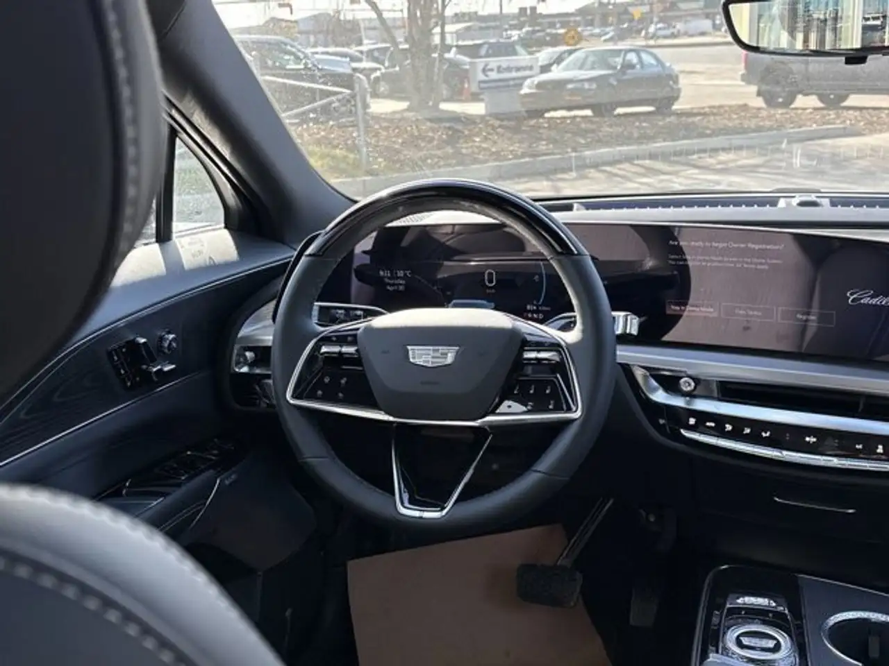Cadillac Lyriq снимка Cadillac Lyriq