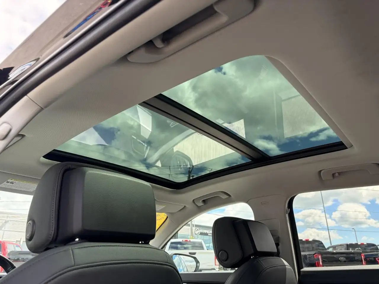 Audi Q3 снимка Audi Q3
