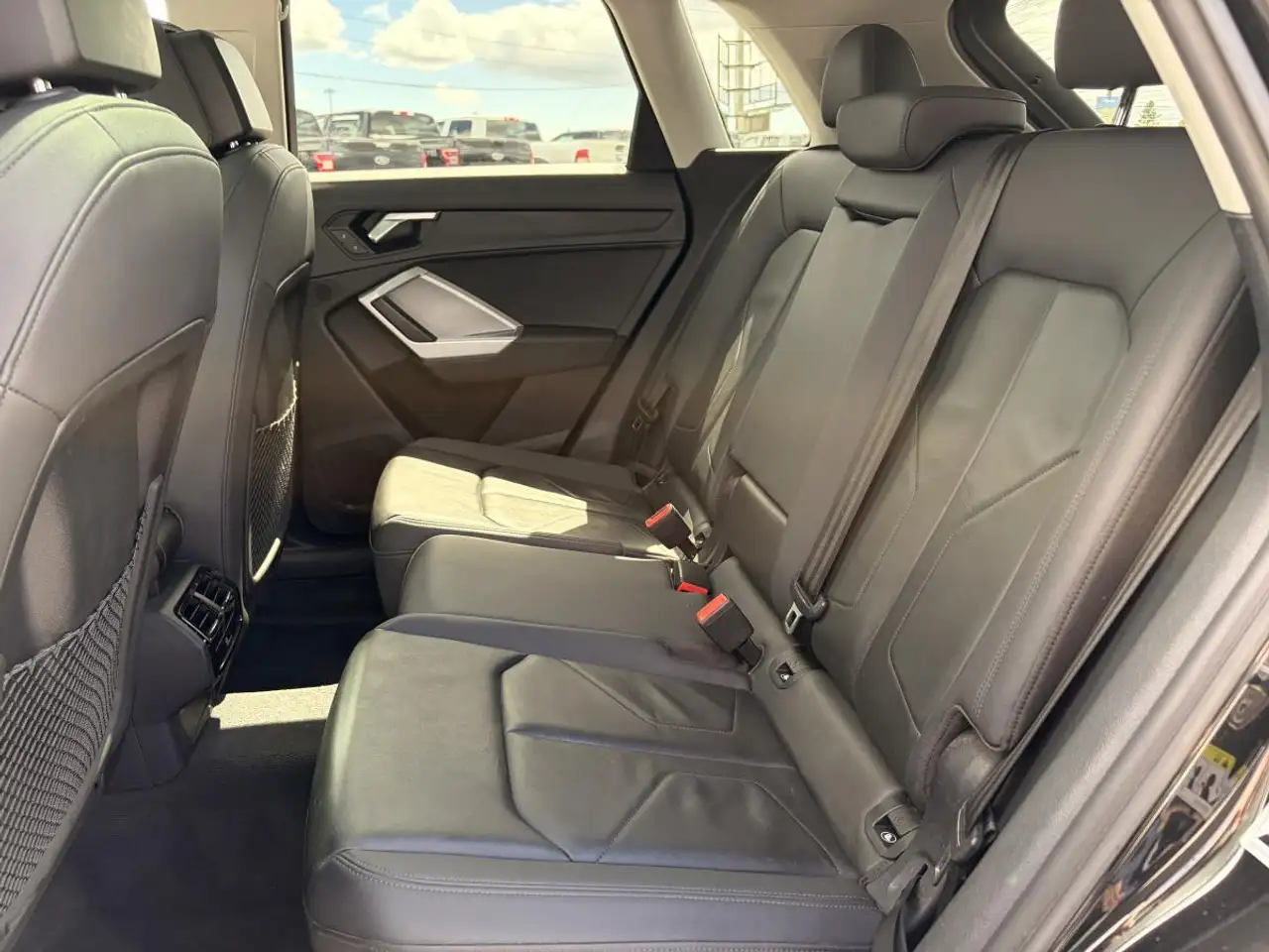 Audi Q3 снимка Audi Q3