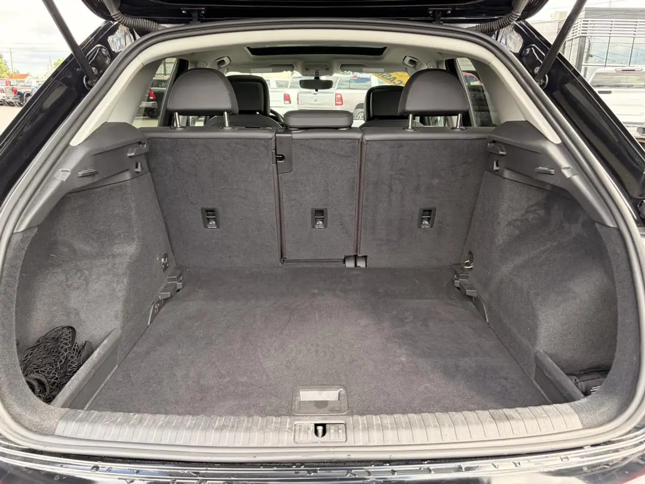 Audi Q3 снимка Audi Q3