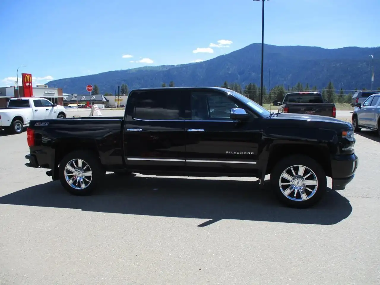 Chevrolet Silverado 1500 снимка Chevrolet Silverado 1500