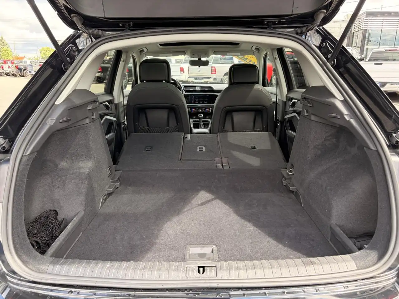 Audi Q3 снимка Audi Q3