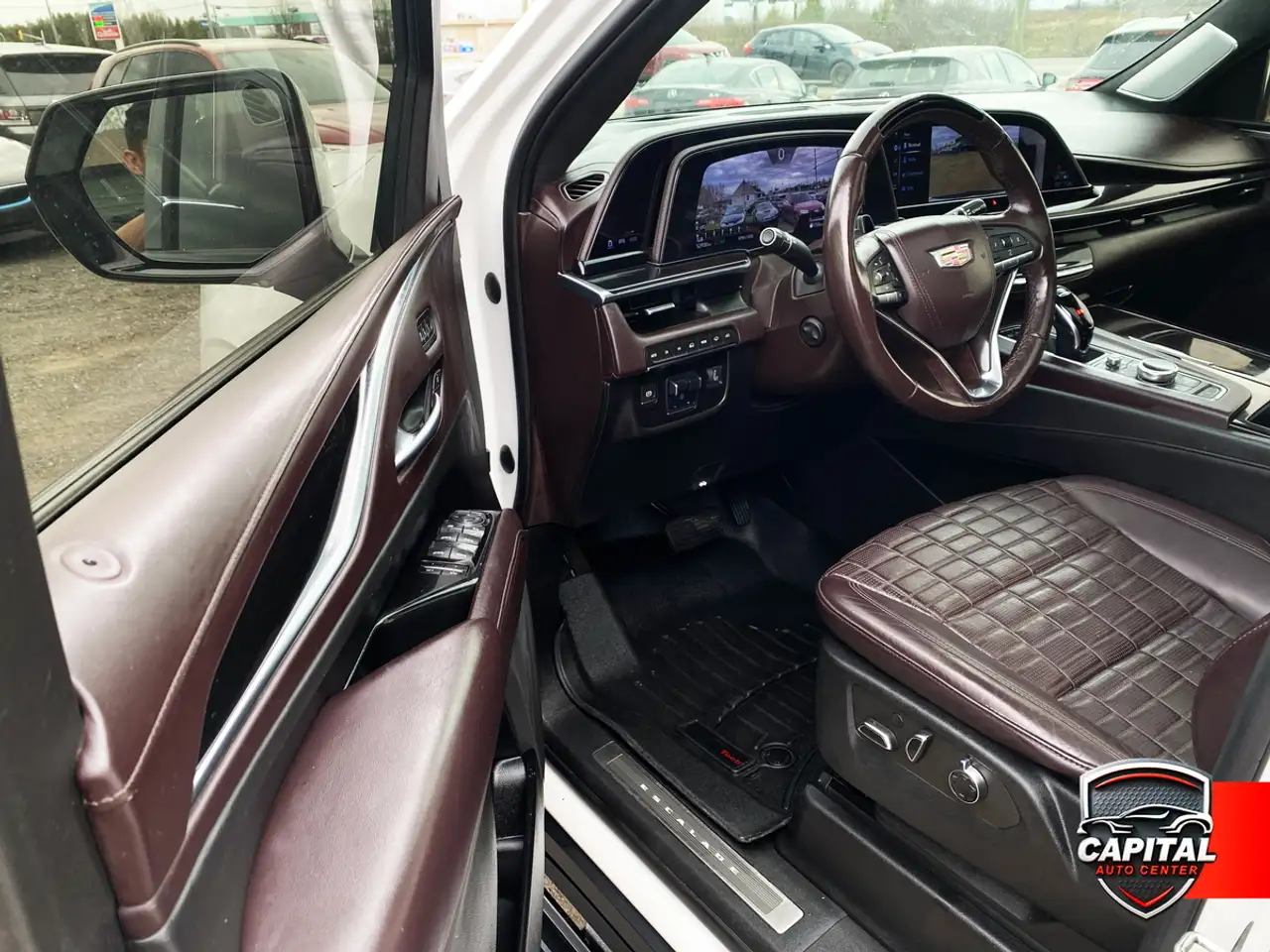 Cadillac Escalade снимка Cadillac Escalade