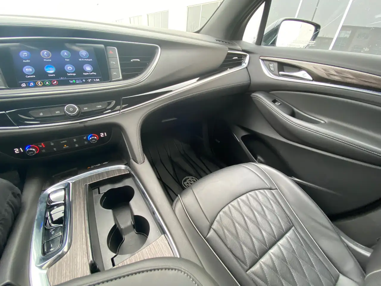 Buick Enclave снимка Buick Enclave