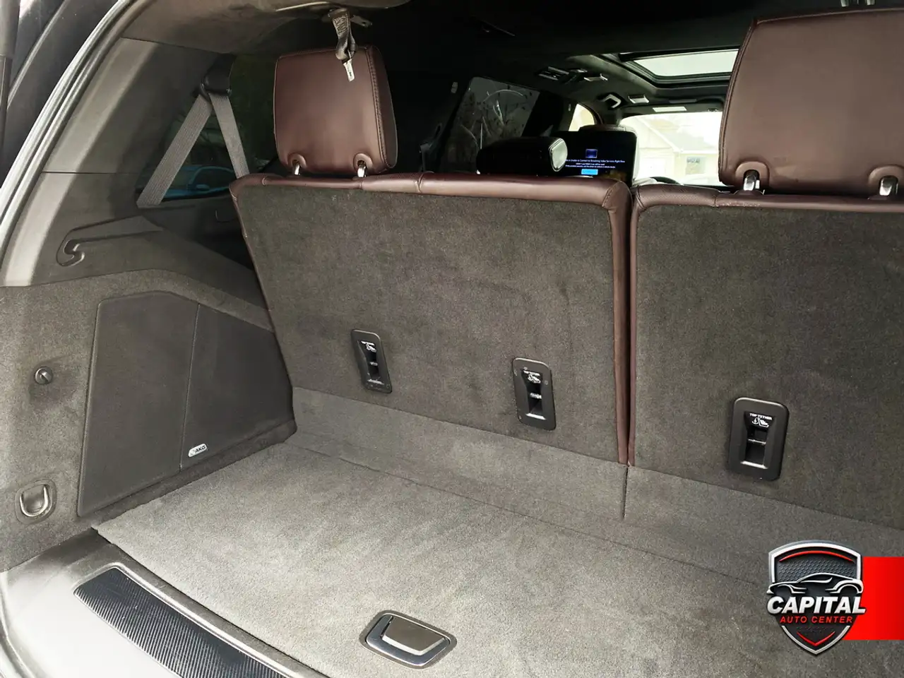 Cadillac Escalade снимка Cadillac Escalade