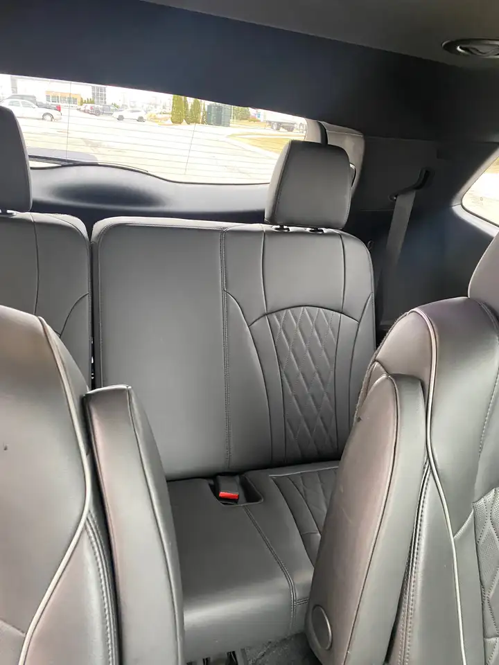 Buick Enclave снимка Buick Enclave