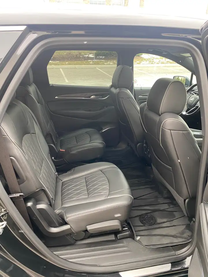 Buick Enclave снимка Buick Enclave