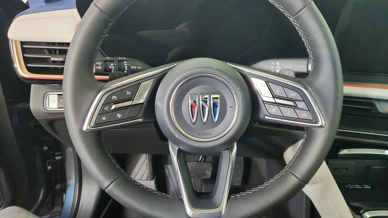 Buick Envision снимка Buick Envision