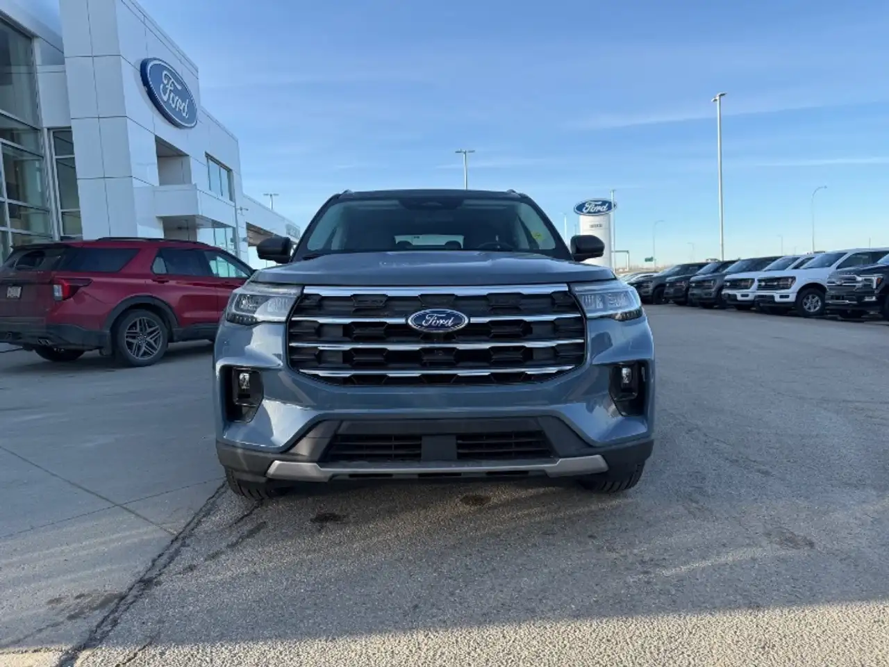 Ford Explorer снимка Ford Explorer