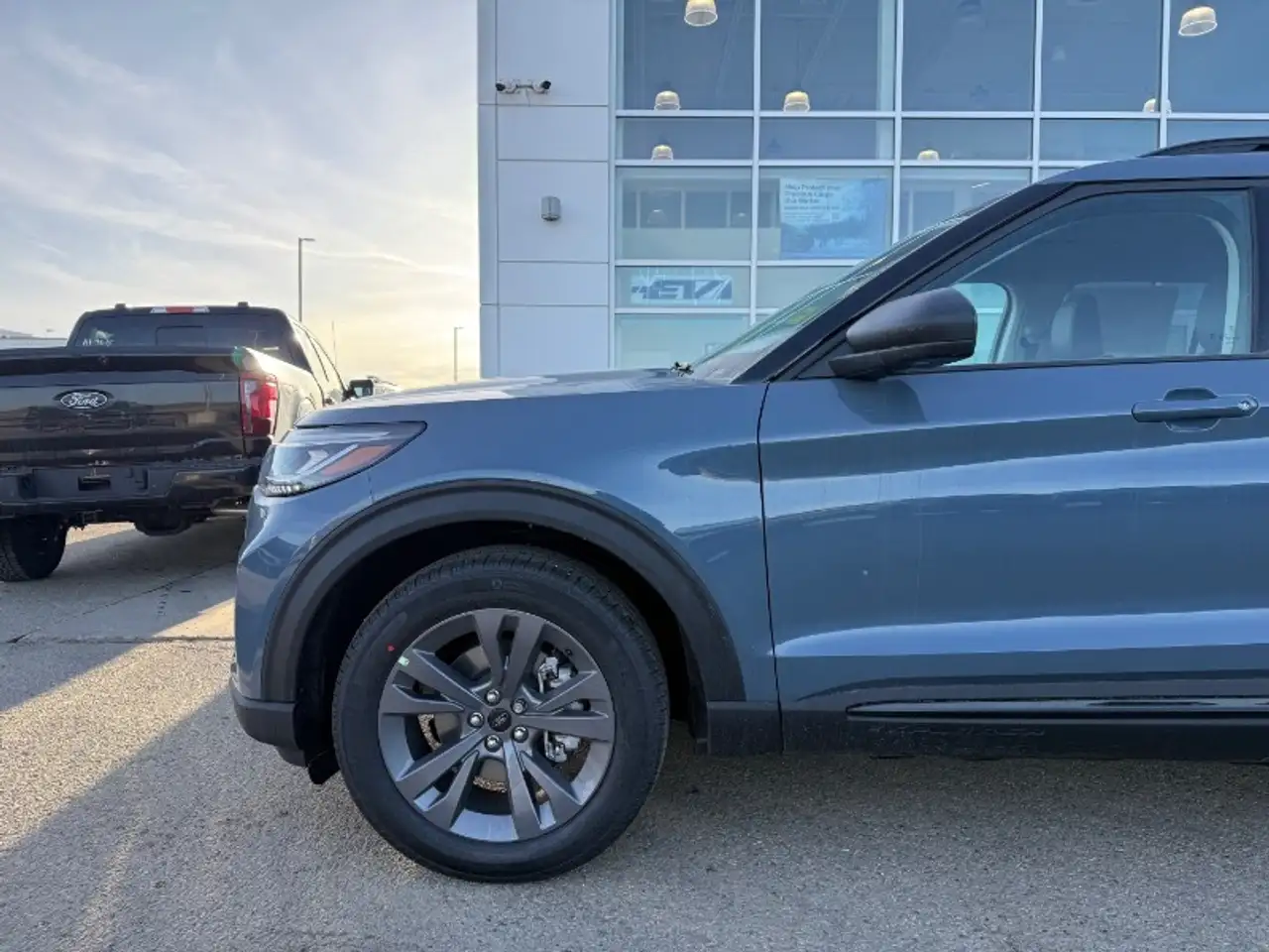 Ford Explorer снимка Ford Explorer