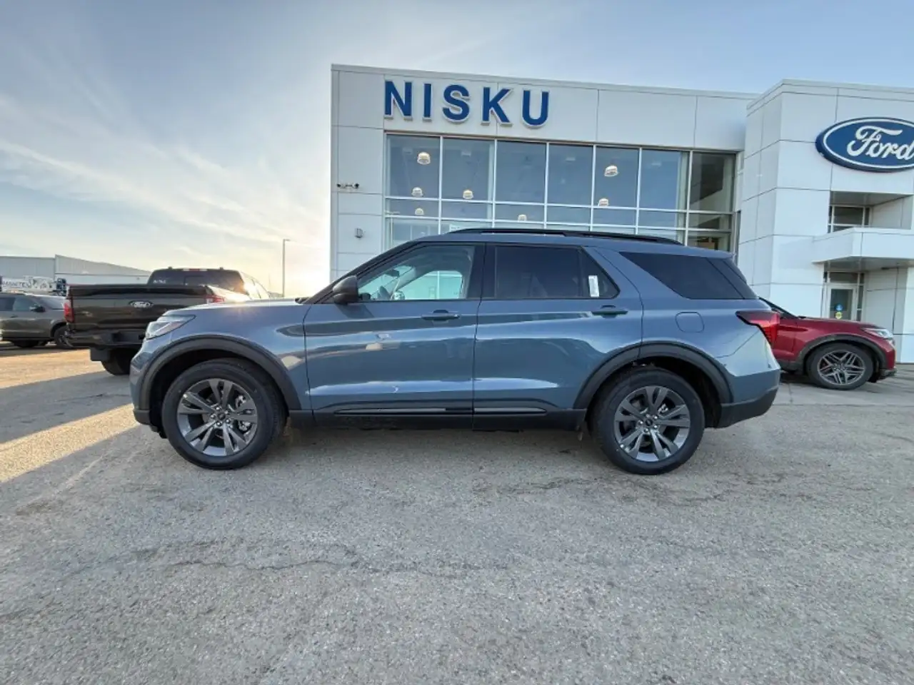 Ford Explorer снимка Ford Explorer