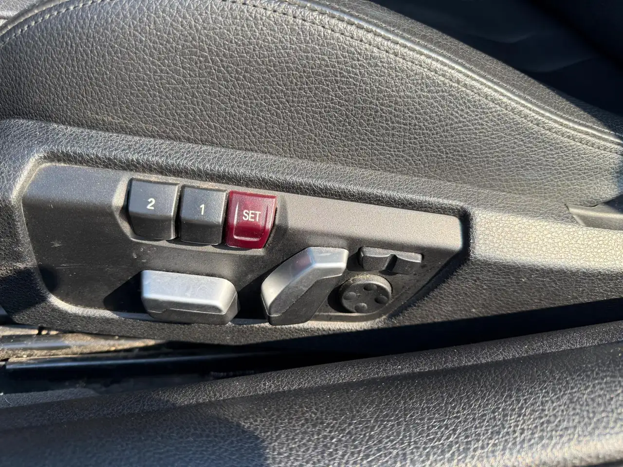 BMW 4 Series photo BMW 4 Series