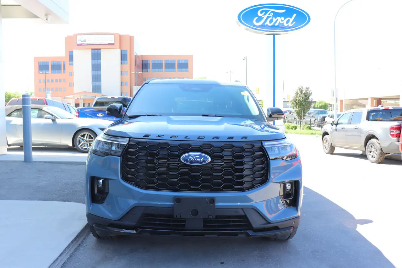 Ford Explorer photo Ford Explorer