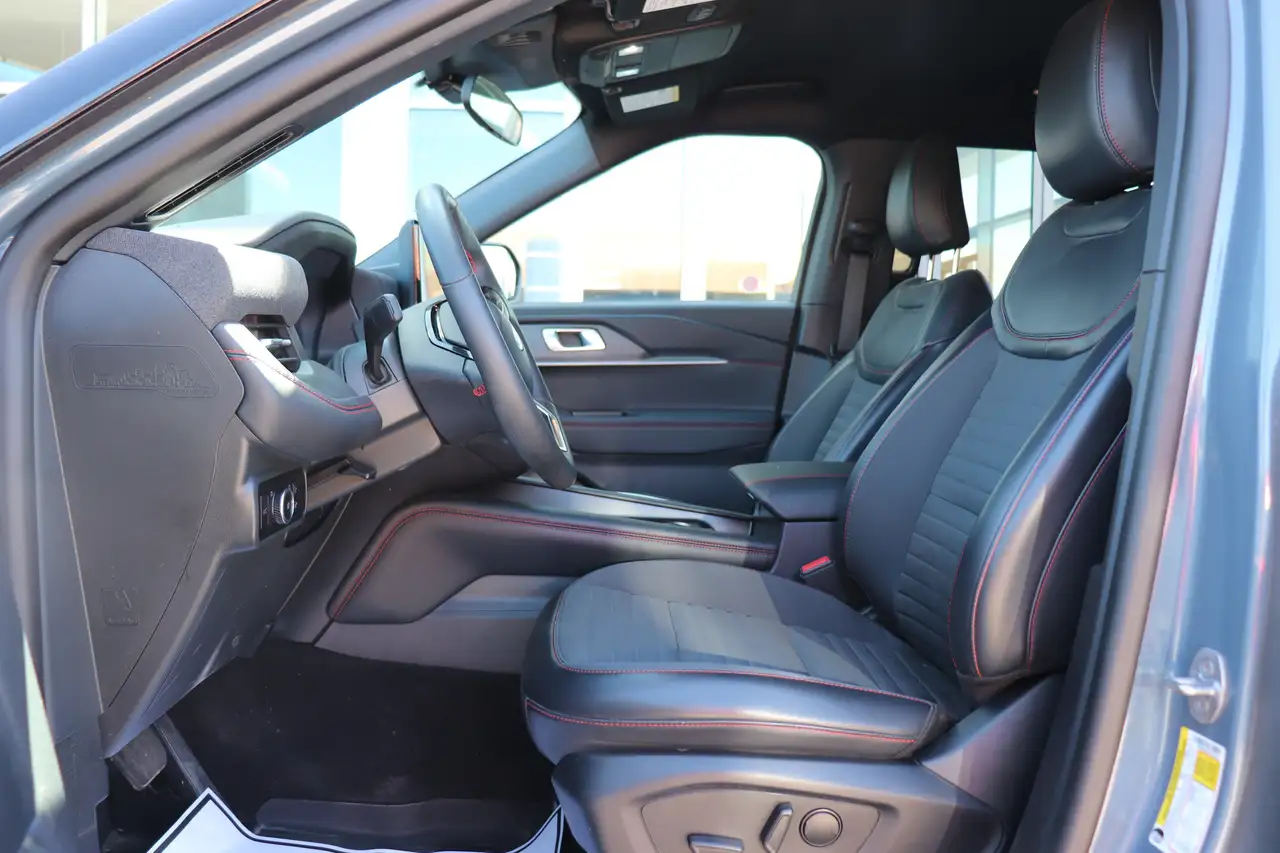 Ford Explorer photo Ford Explorer