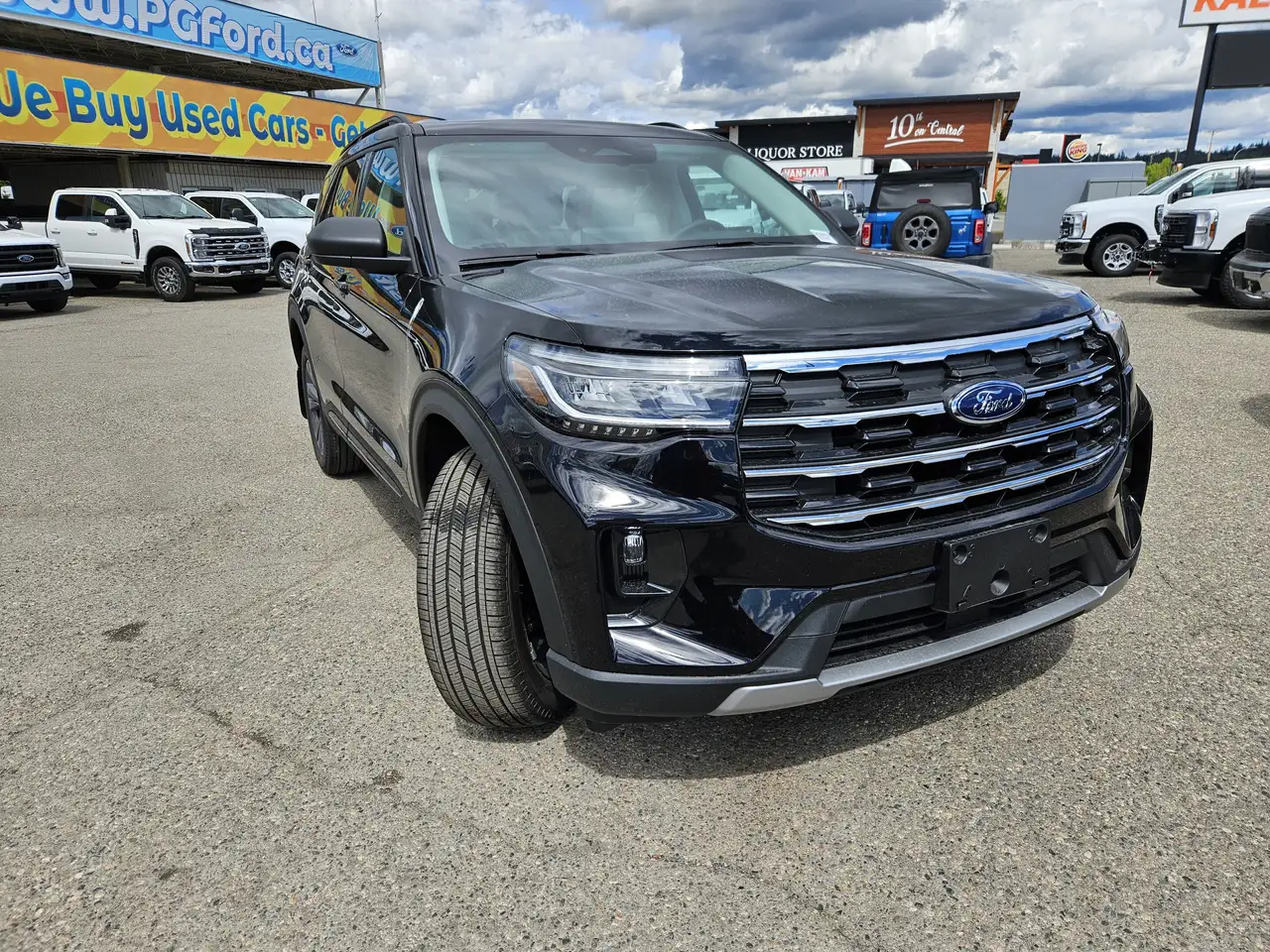 Ford Explorer photo Ford Explorer