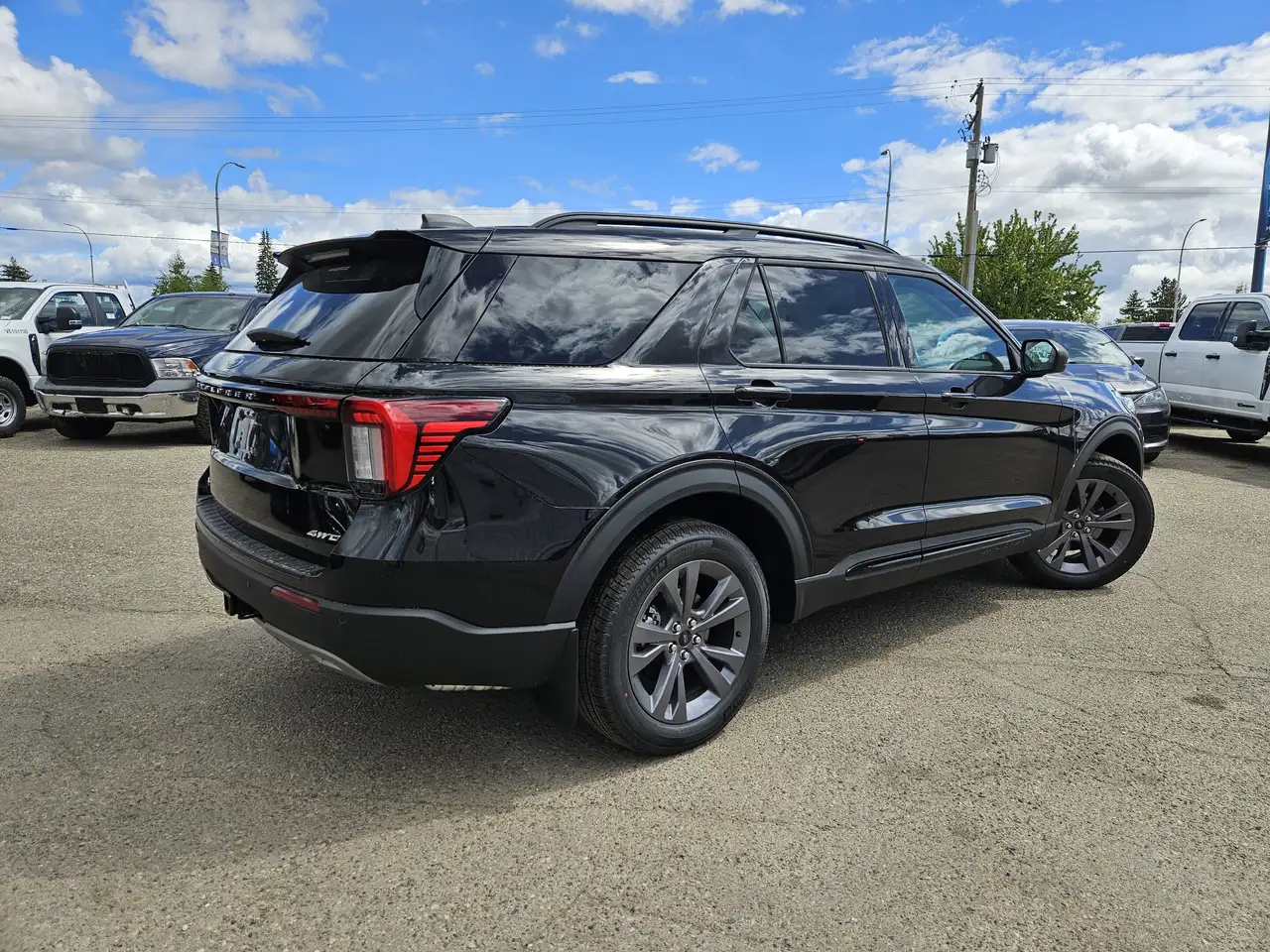 Ford Explorer photo Ford Explorer