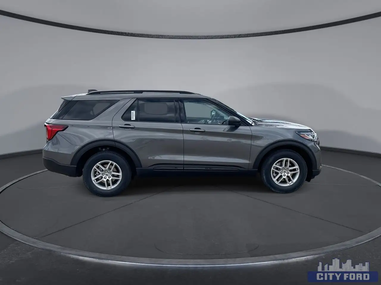 Ford Explorer photo Ford Explorer
