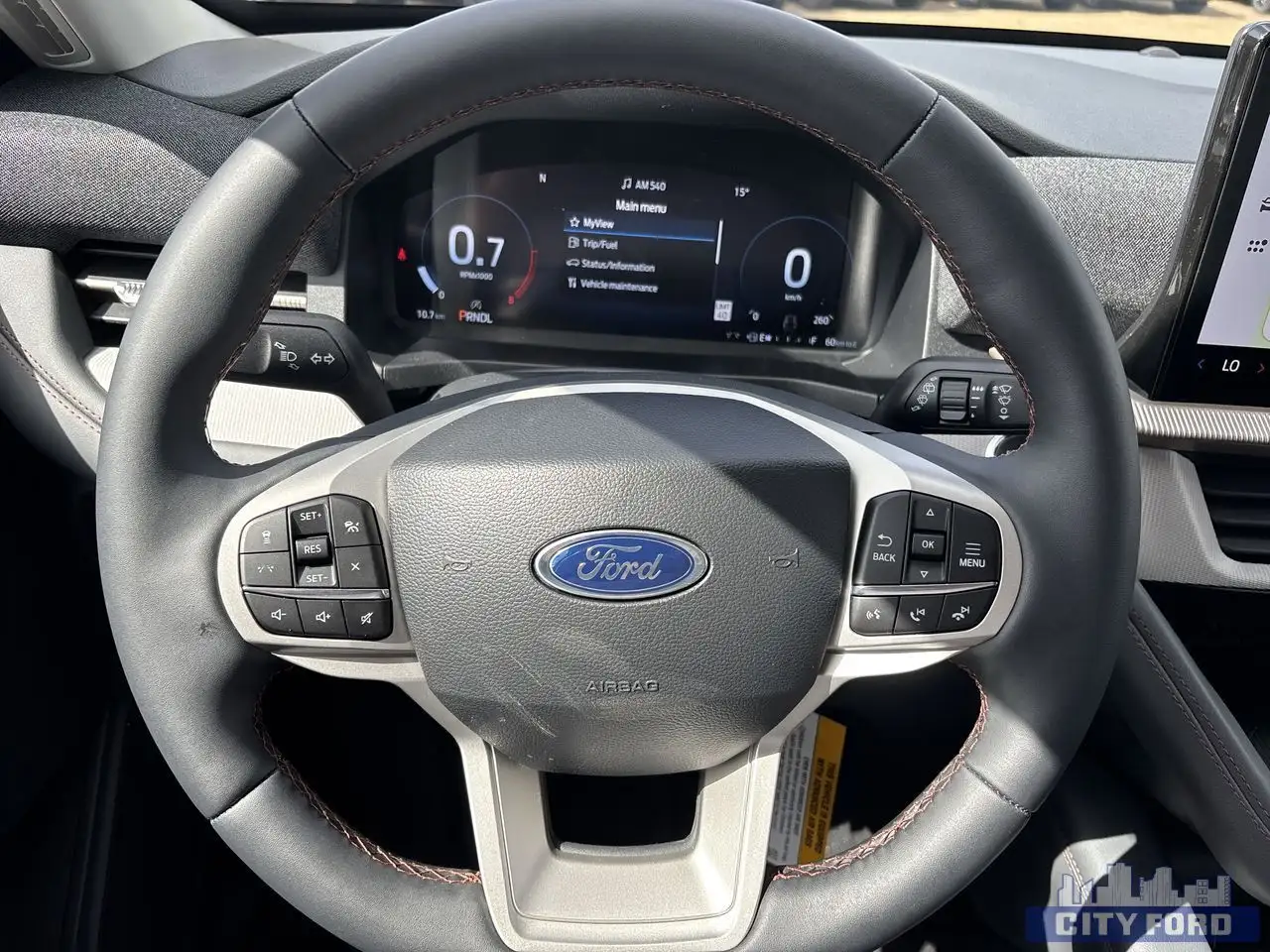 Ford Explorer photo Ford Explorer