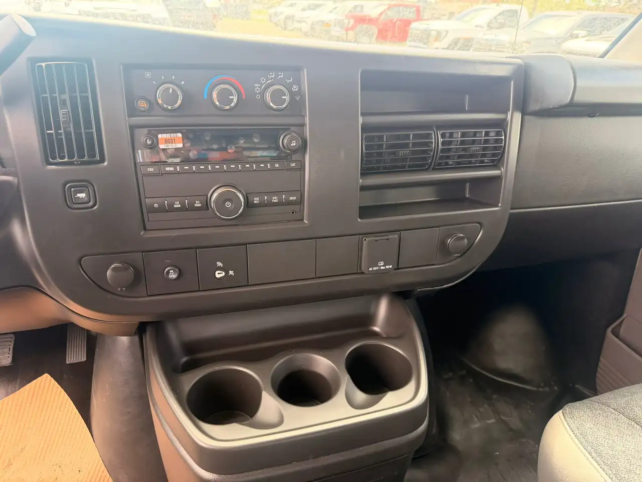 Chevrolet Express 3500 снимка Chevrolet Express 3500