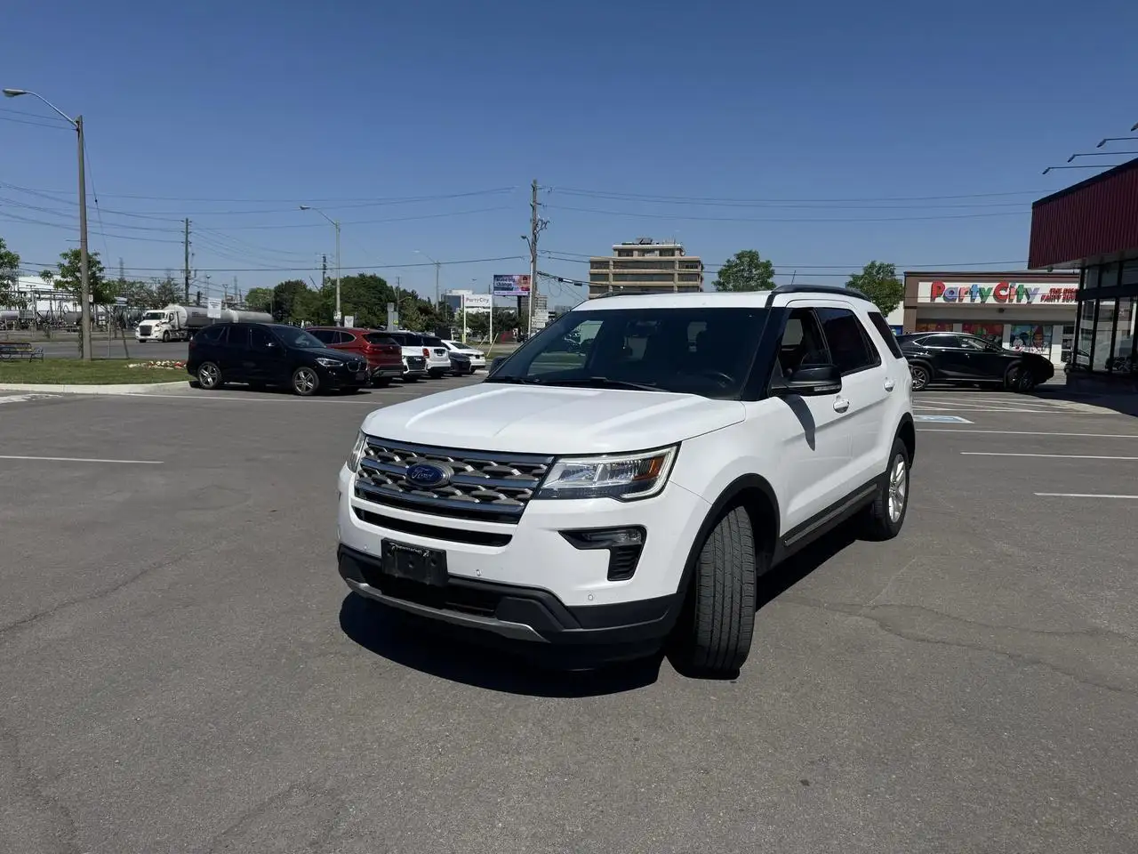 Ford Explorer photo Ford Explorer