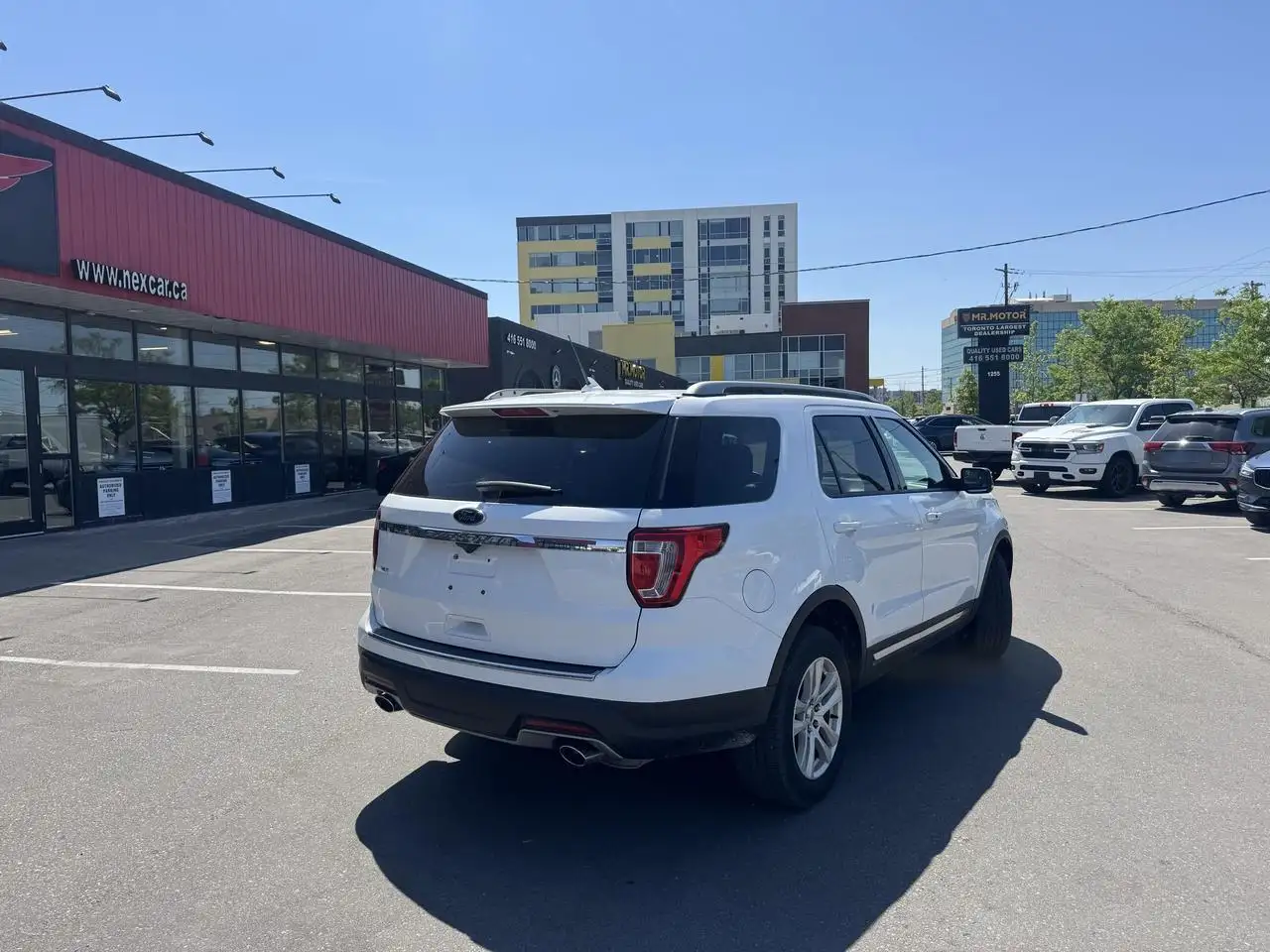 Ford Explorer photo Ford Explorer