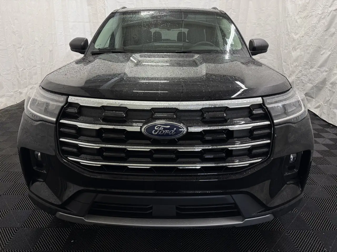 Ford Explorer снимка Ford Explorer
